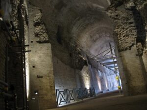 Roman Architecture as Political Propaganda 8 Roman Architecture as Political Propaganda