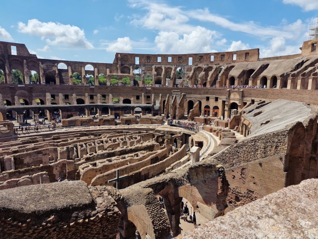 Colosseum: Ancient Roman Amphitheatre in Rome 1 Colosseum
