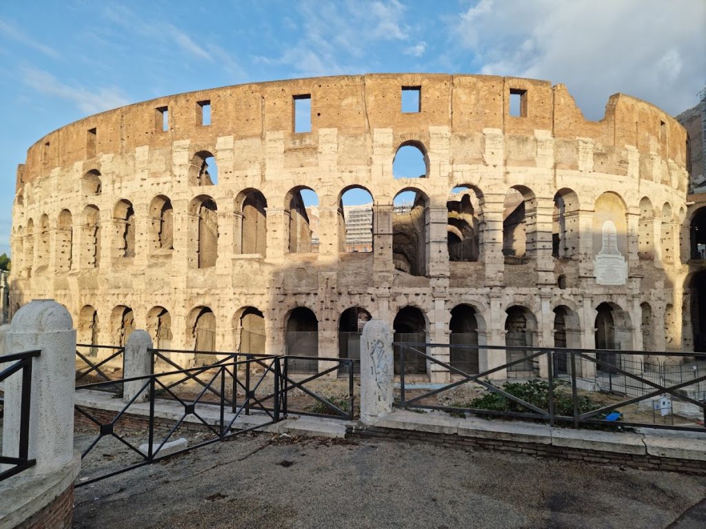 Colosseum: Ancient Roman Amphitheatre in Rome 3 Colosseum