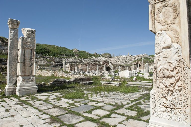 Aphrodisias: A Hellenistic and Roman Marble-Sculpture City in Türkiye