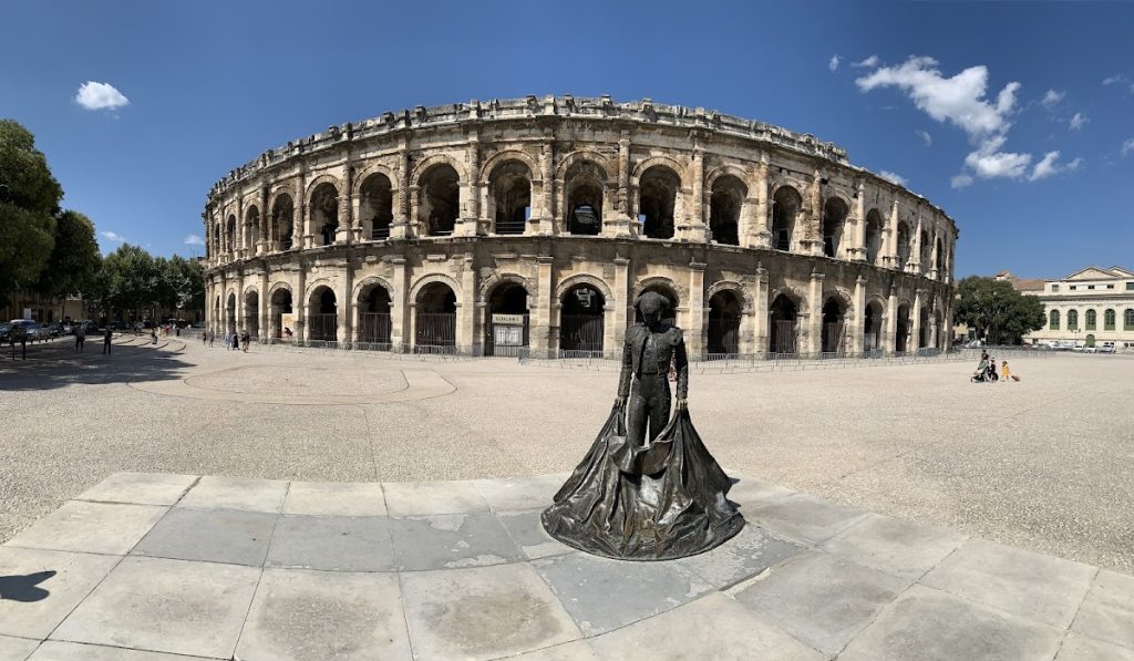 Amphitheatre of Nîmes: A Roman Arena and Medieval Fortress in France 1 Amphitheatre of Nîmes