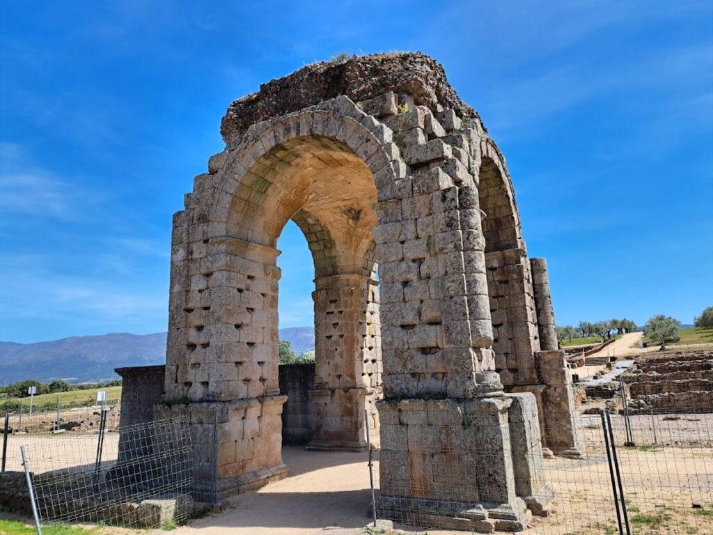 Cáparra: A Roman Municipium in Spain 8 Cáparra