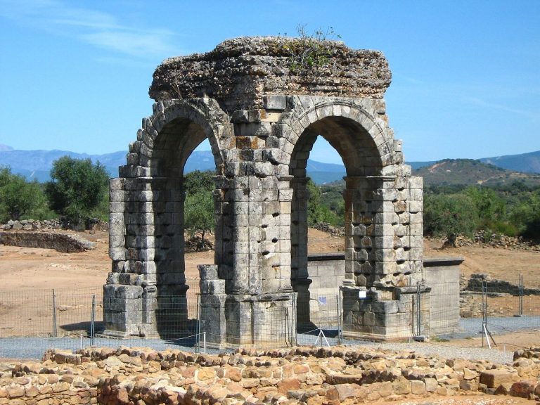 Cáparra: Roman Municipium and Road-Crossing City in Spain