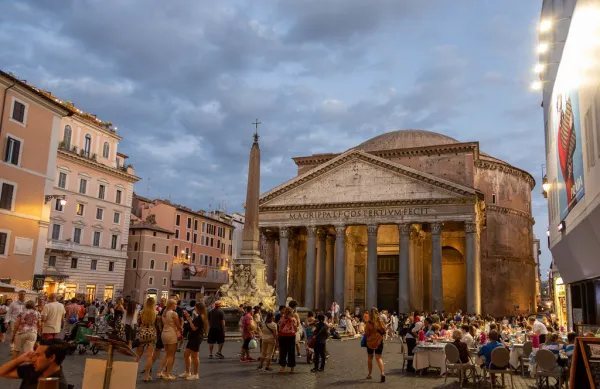 Pantheon: Ancient Roman Temple and Catholic Basilica in Rome 4 Pantheon
