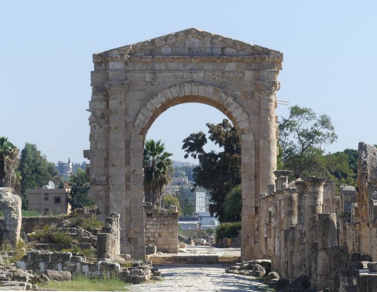 Tyre World Heritage Site: Phoenician Maritime Metropolis in Lebanon
