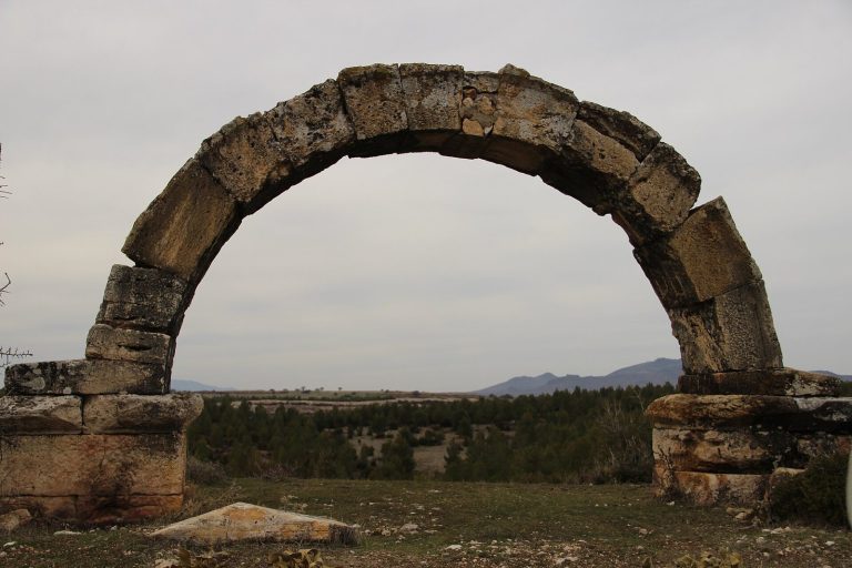 Blaundus Ancient City: A Hellenistic Macedonian and Roman Frontier Settlement in Türkiye