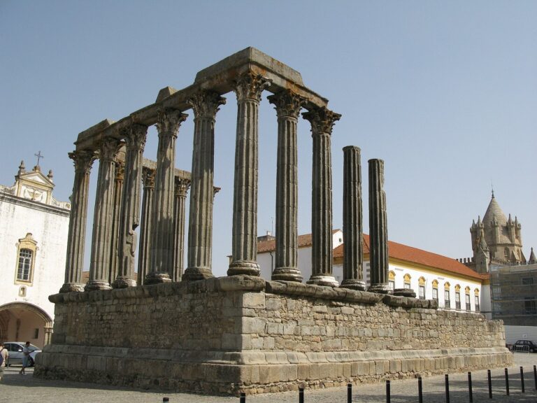 Roman Temple of Évora: An Imperial Roman Temple in Portugal