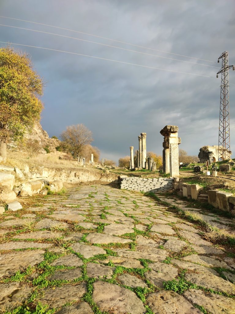Kastabala Ancient City: A Cilician Urban and Religious Center 5 Kastabala Ancient City