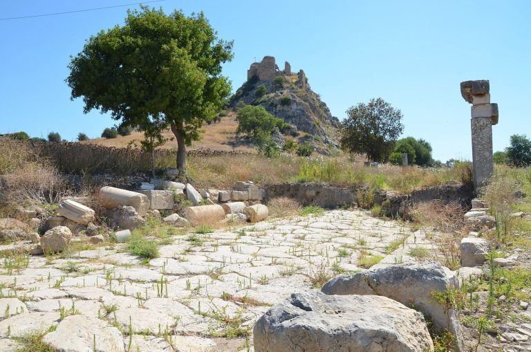 Kastabala Ancient City: A Cilician Urban and Religious Center