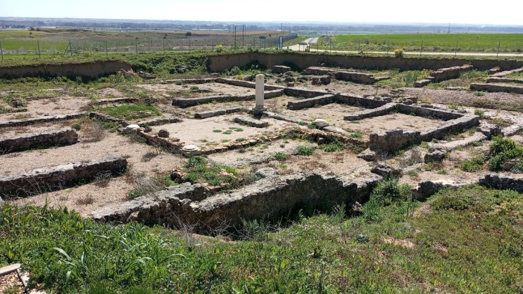 Lancia Archaeological Site: An Asturian and Roman City in Spain 1 Lancia Archaeological Site