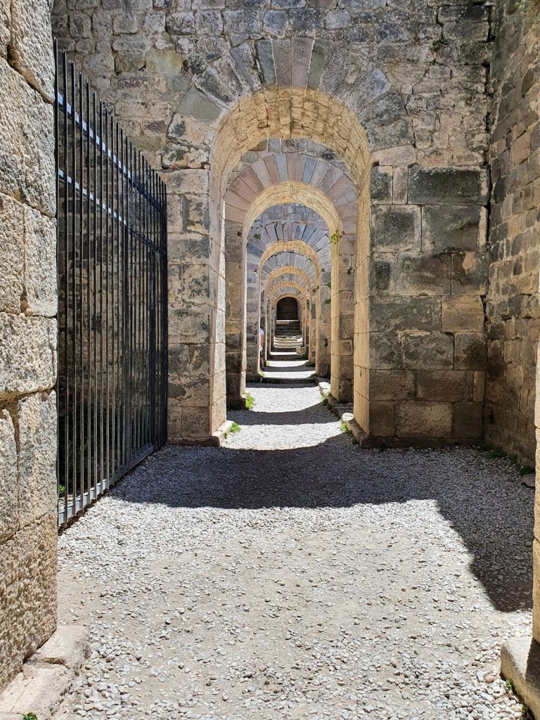 Pergamon Ancient City: A Hellenistic and Roman Cultural Centre in Turkey 4 Pergamon Ancient City
