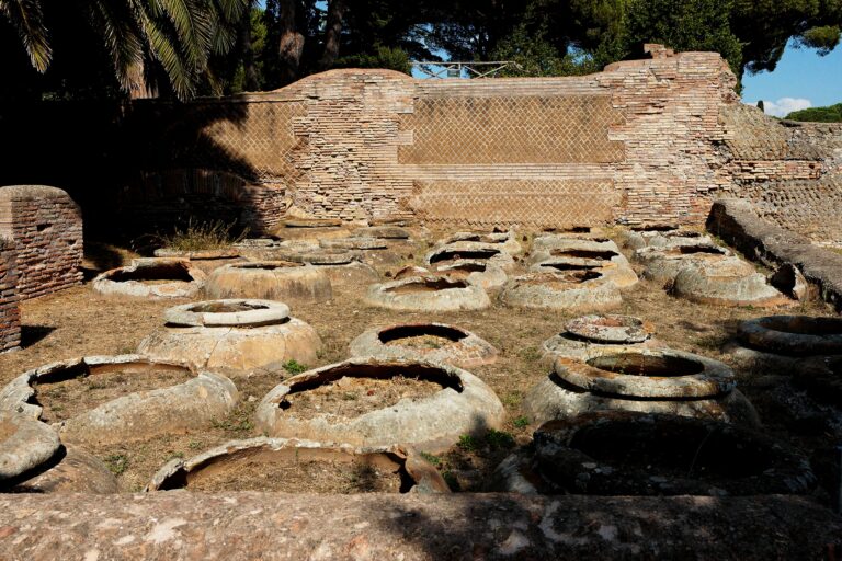 Shopping in Ancient Rome and the Roman Empire - Ancient History Sites