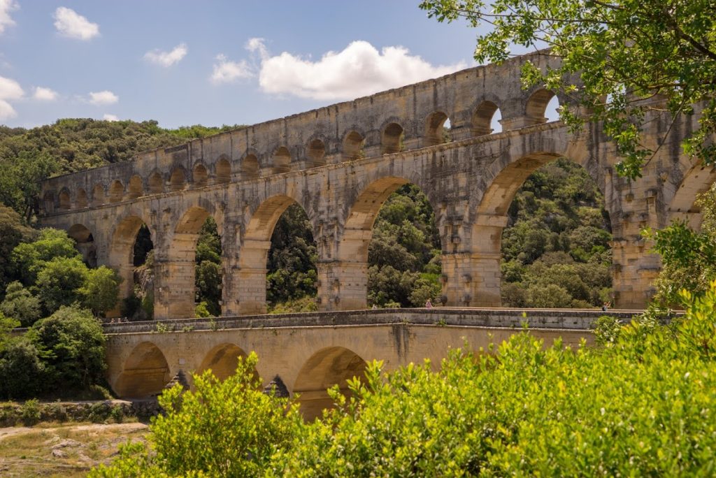 Pont du Gard: Roman Aqueduct Bridge in France 2 Pont du Gard