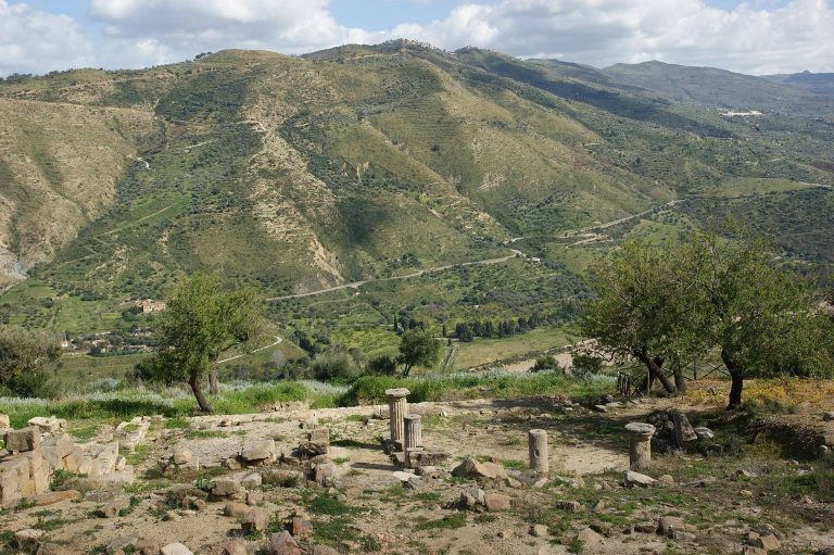 Halaesa Arconidea: Ancient Sicilian-Greek City and Roman Municipium in Italy