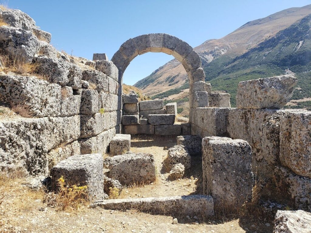 Amantia Archaeological Park: An Ancient Illyrian and Hellenistic Urban Center in Albania 1 Amantia Archaeological Park