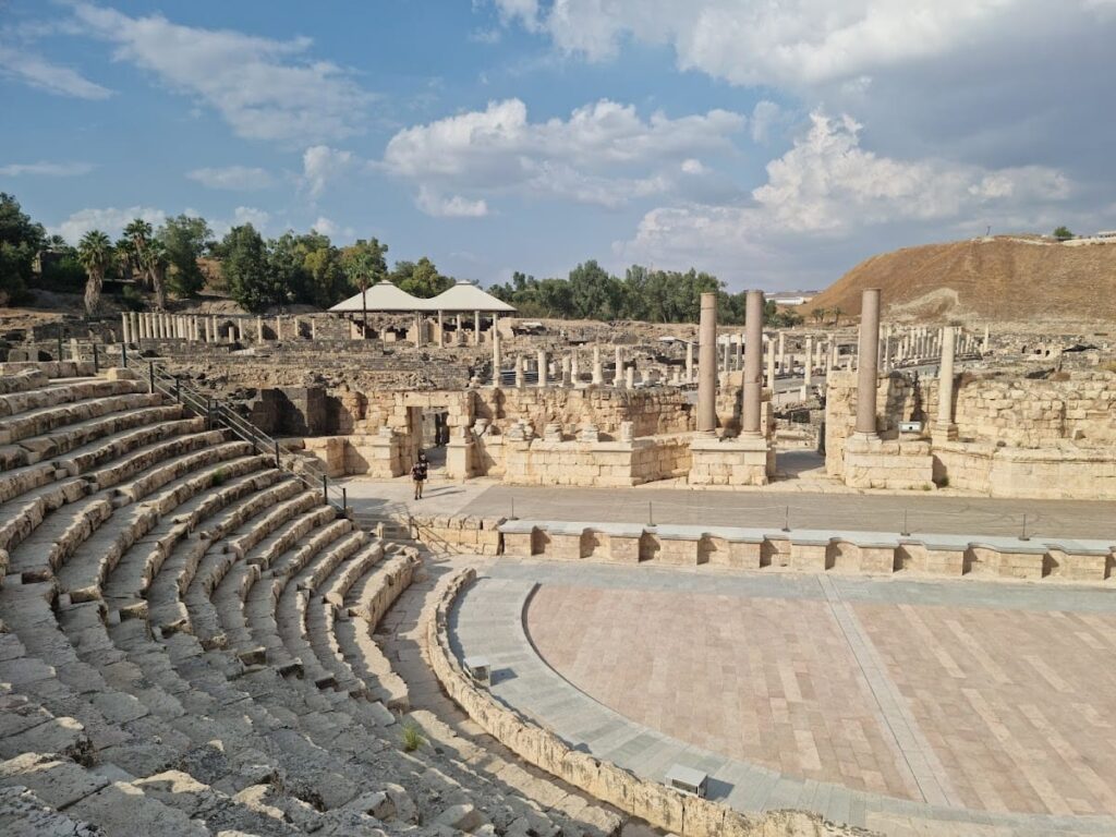 Beit She'an National Park: A Multiperiod City in Israel 2 Beit She'an National Park