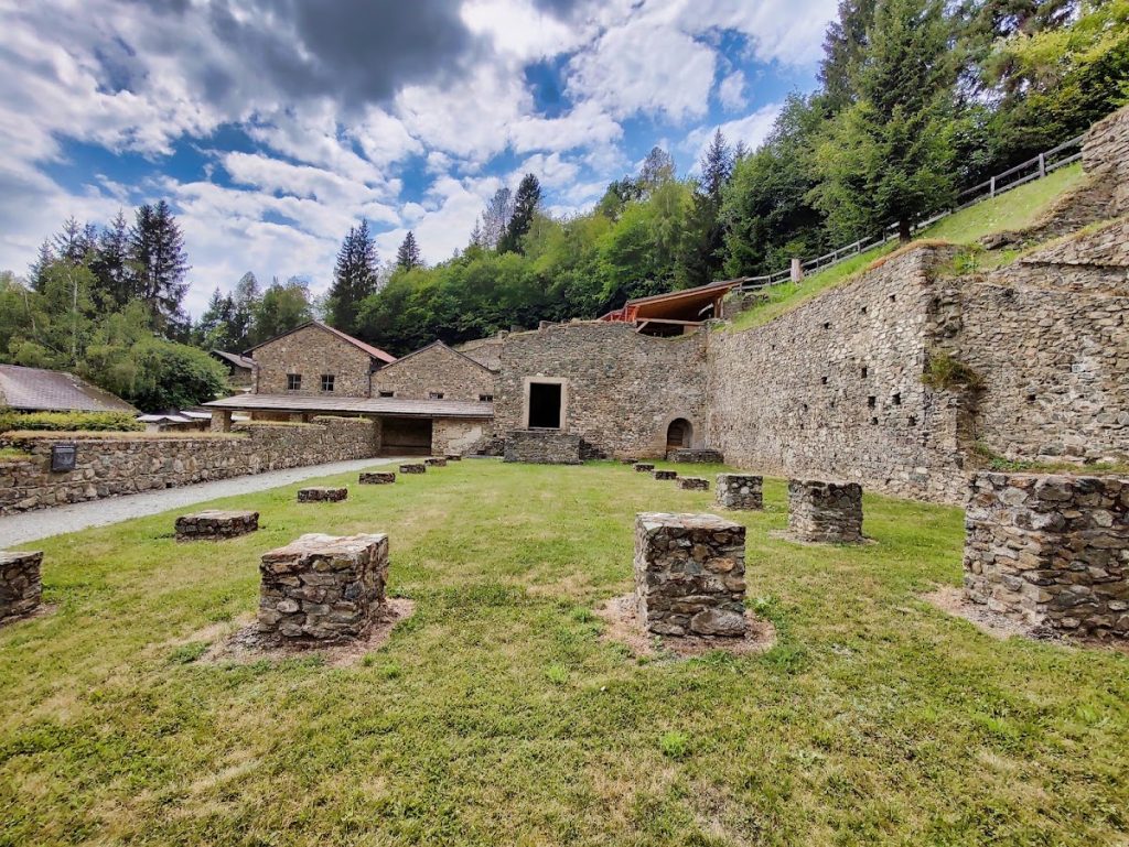 Archaeological Park Magdalensberg: A Noric and Early Roman Trading Settlement in Austria 3 Archaeological Park Magdalensberg