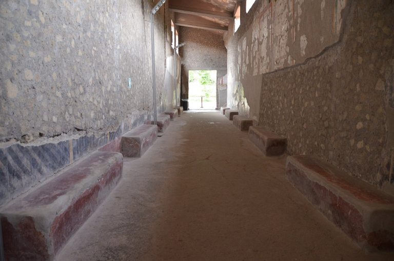 Villa Poppaea: A Roman Seaside Leisure Estate at Oplontis