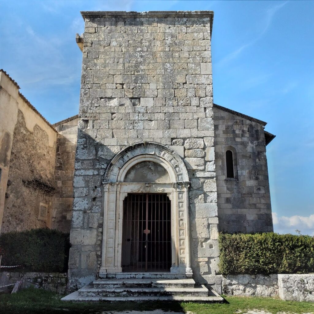 Alba Fucens: A Roman Colonial Town in Central Italy 8 Alba Fucens