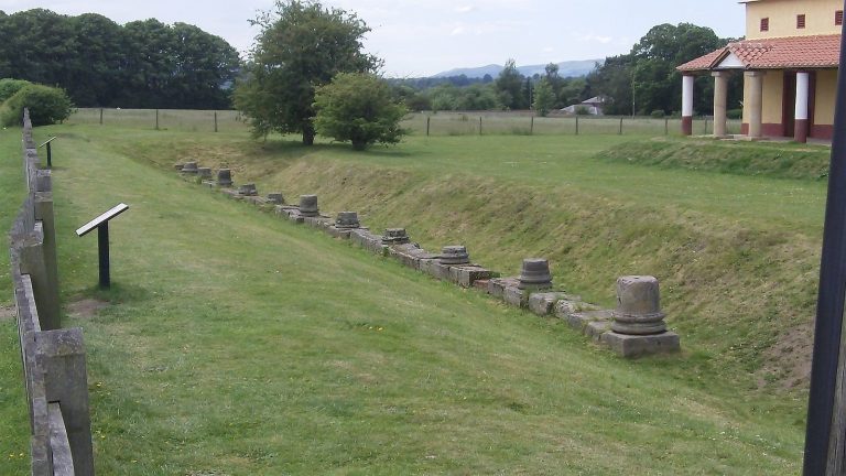 Wroxeter Roman City: A Roman Civic Centre and Post-Roman Court Site