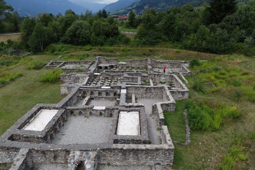 Aguntum: A Roman Municipium in the Eastern Alps of Austria 8 Aguntum