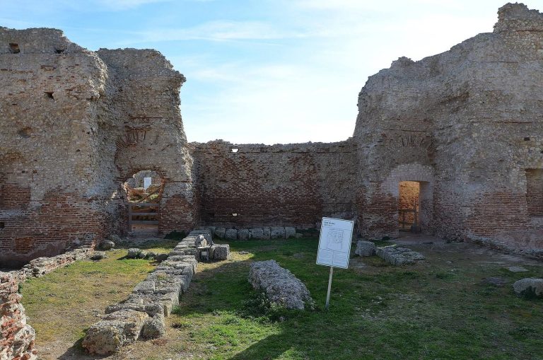 Parco Archeologico di Turris Libisonis: Roman Colonial City and Port in Sardinia