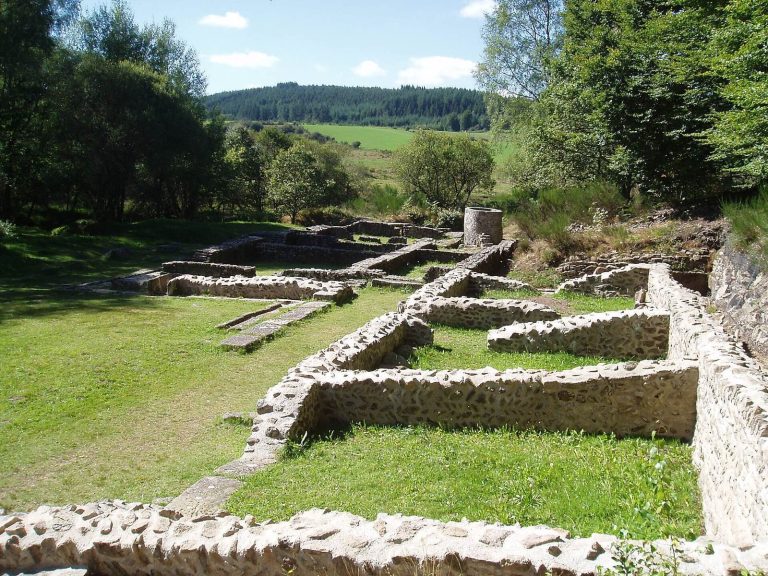 Site gallo-romain des Cars: A Gallo-Roman Villa and Funerary Complex in France