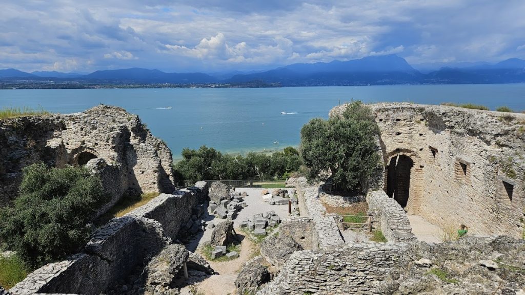 Archaeological Site of Grotte di Catullo: A Roman Villa at Sirmione 2 Archaeological site of Grotte di Catullo