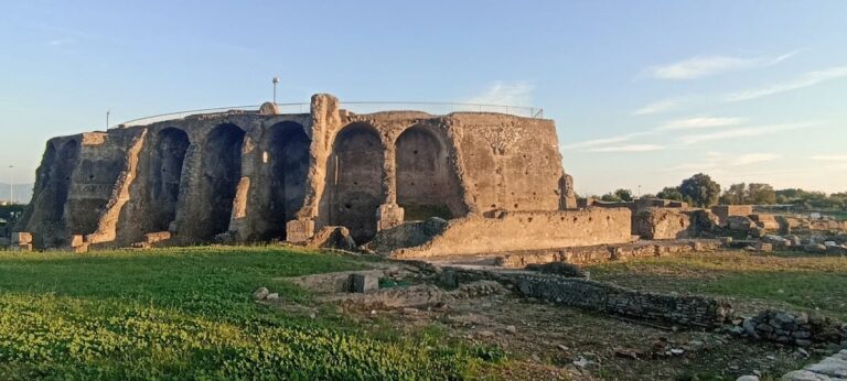 Parco Archeologico di Minturnae e Ponte Real Ferdinando: An Archaeological Park in Lazio, Italy