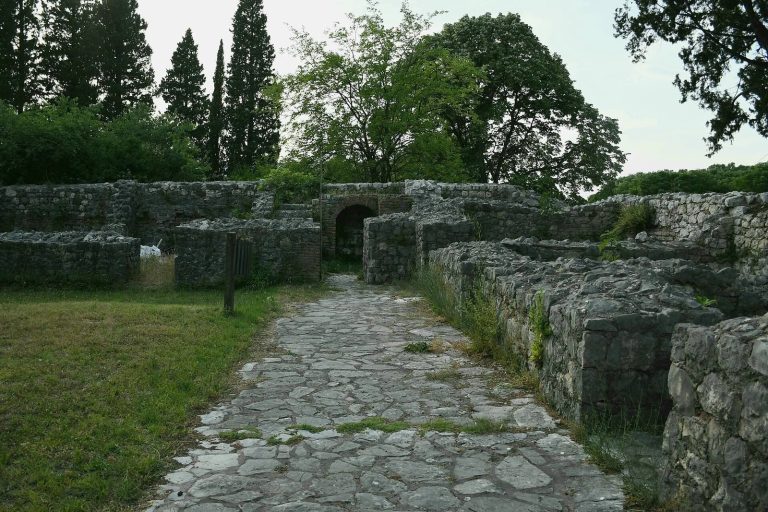 The Late-Antique Villa of Mogorjelo: A Roman Agricultural Estate and Fortified Enclosure