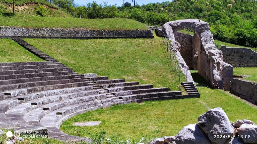 Amiternum Archaeological Area: The Roman Theatre in Italy 5 Area Archeologica di Amiternum - Teatro Romano