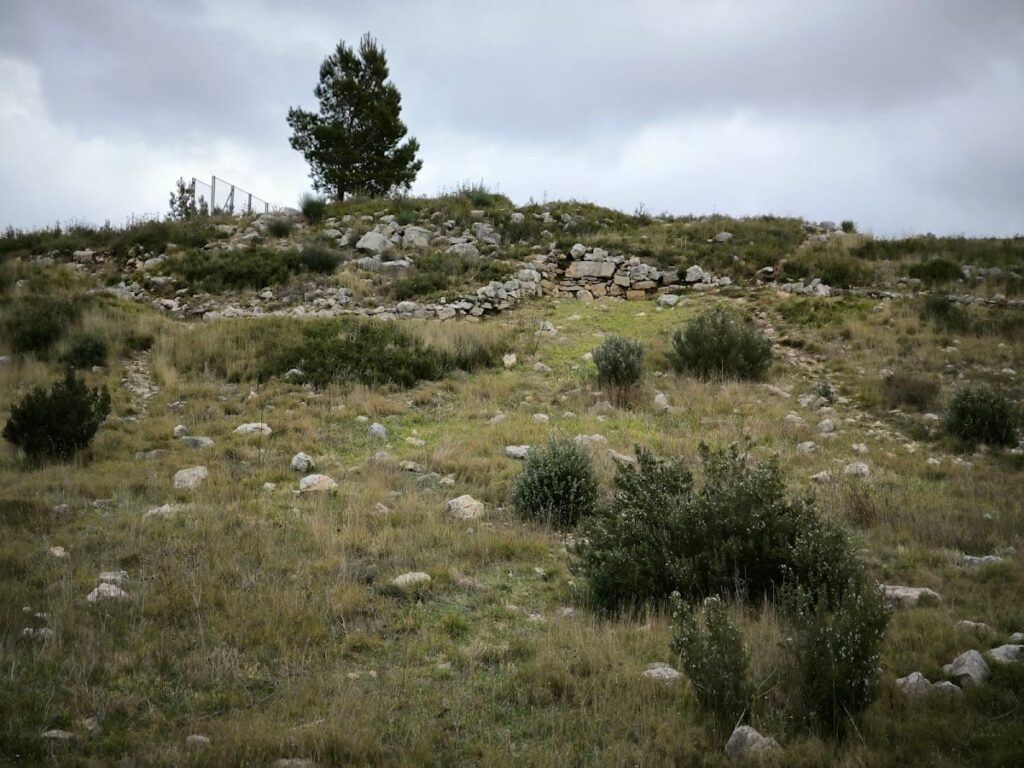 Caisses de Jean-Jean Oppidum: A Fortified Gallic Settlement in France 4 Caisses de Jean-Jean Oppidum