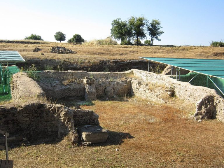 Gabii: An Ancient Latin City and Urban Centre in Italy