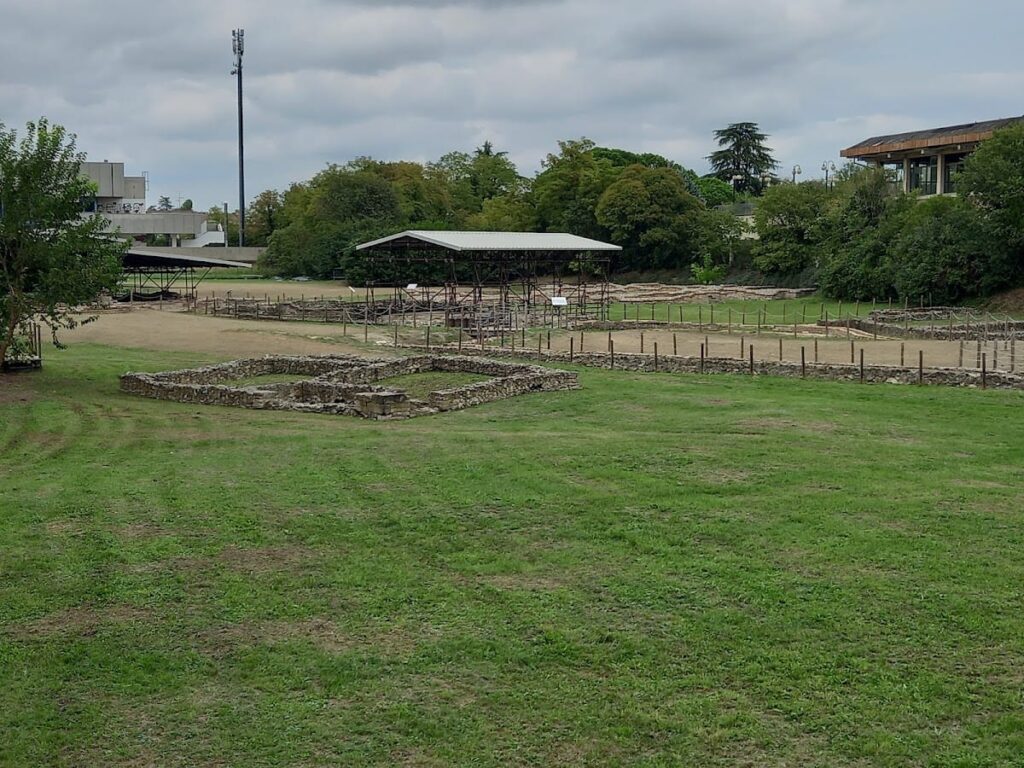Area archeologica di viale Stazione/via degli Scavi: Roman Thermal Complex in Montegrotto Terme, Italy 8 Area archeologica di viale Stazione/via degli Scavi