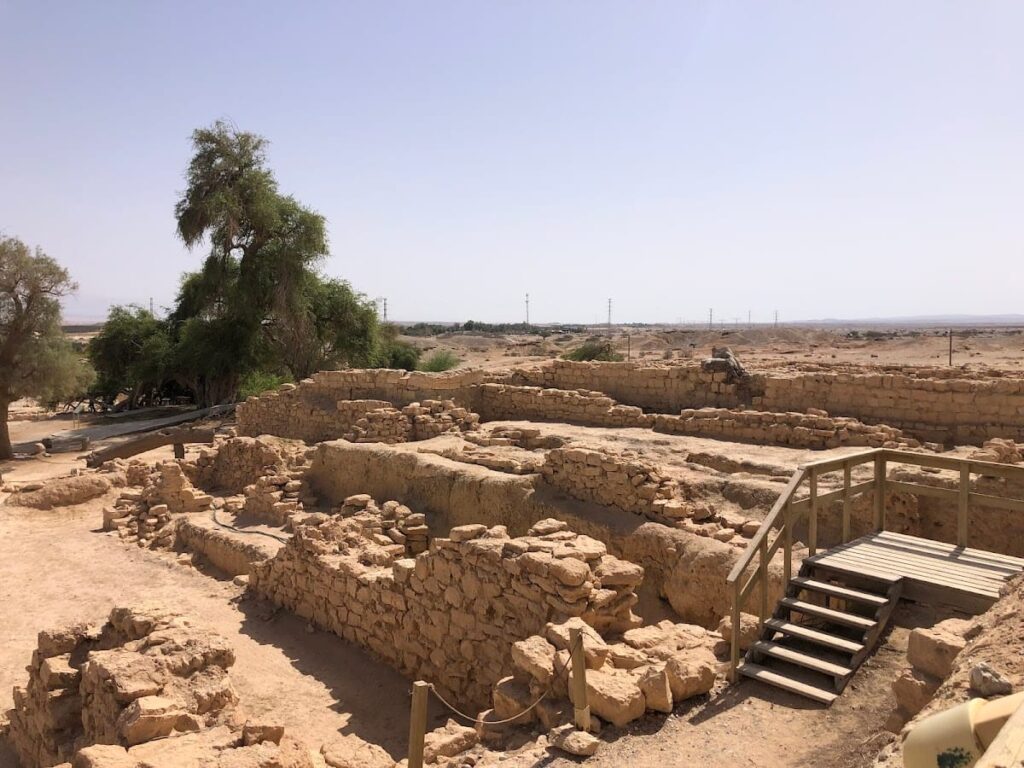 Ein Hatzeva: An Ancient Site in the Central Arava Valley 6 En Hazevah