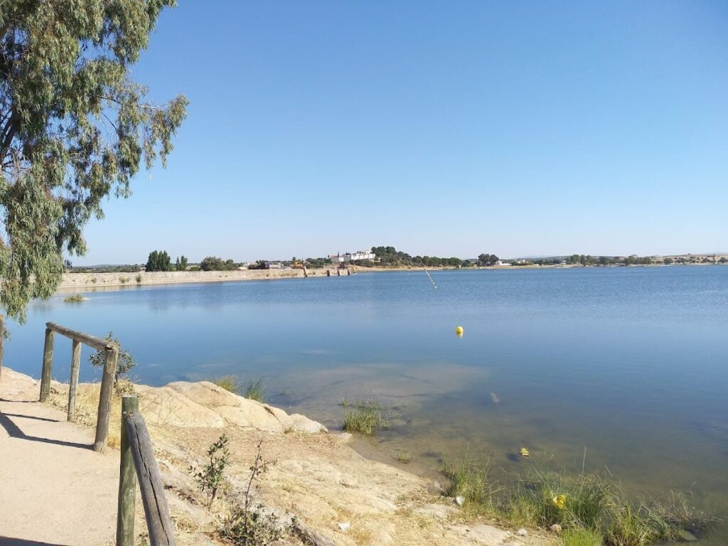 Proserpina Dam: A Roman-Associated Water Reservoir near Mérida, Spain 2 Proserpina Dam
