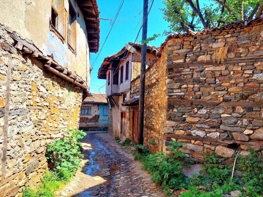 Cumalıkızık: An Early Ottoman Village Near Bursa, Turkey 8 Cumalikizik Village