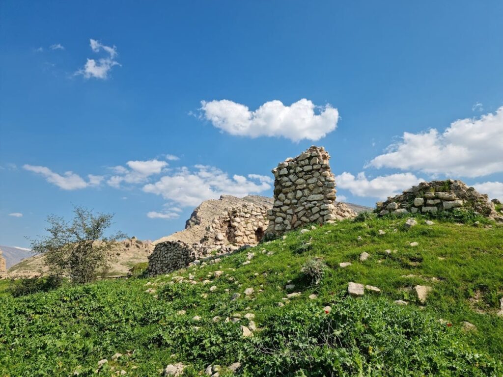 Bishapur Ancient City: A Sasanian Royal and Provincial Capital in Iran 3 Bishapour Ancient City