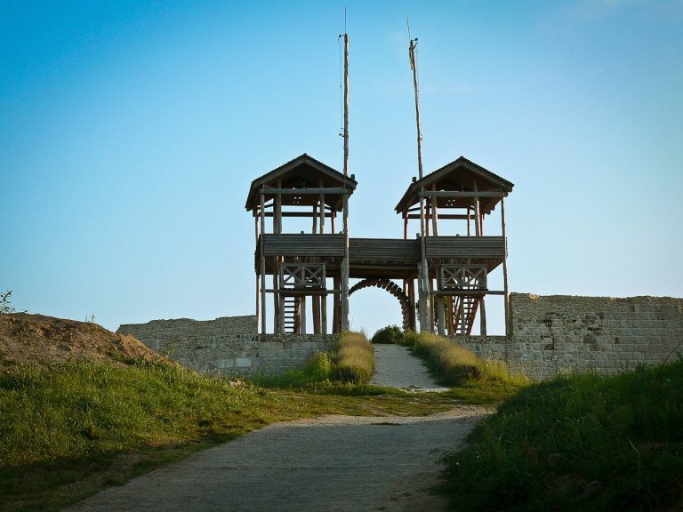Lussonium Fort: A Roman Danubian Frontier Fort in Hungary