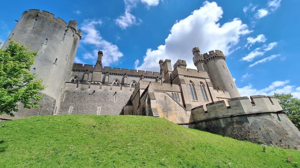 Arundel Castle: A Medieval Fortress and Ducal Residence in England 2 Arundel Castle