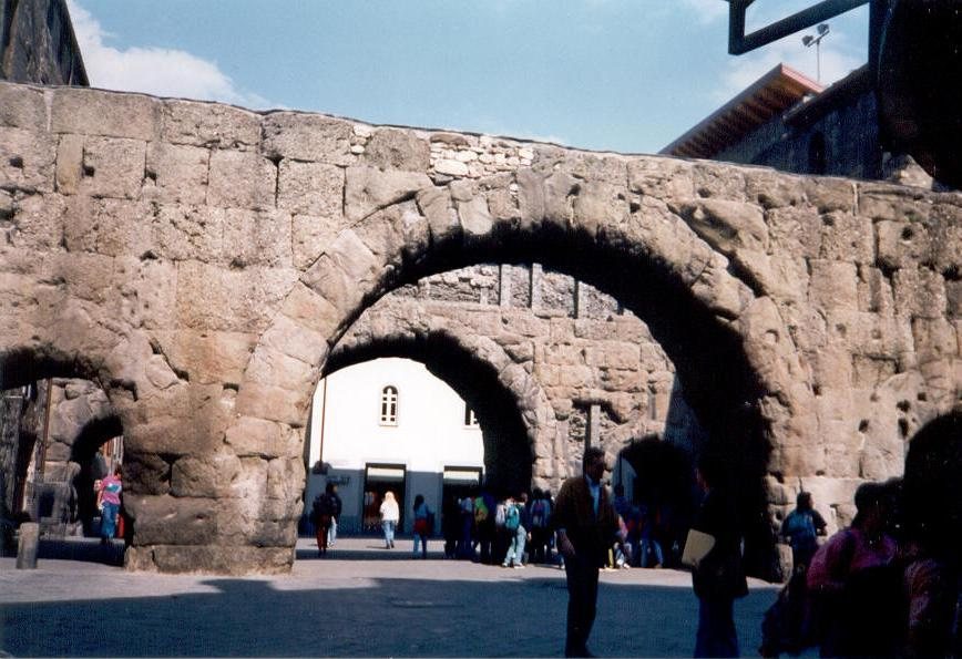 Porta Pretoria Aosta: The Principal Eastern Gate of the Roman City 1 Porta Pretoria Aosta