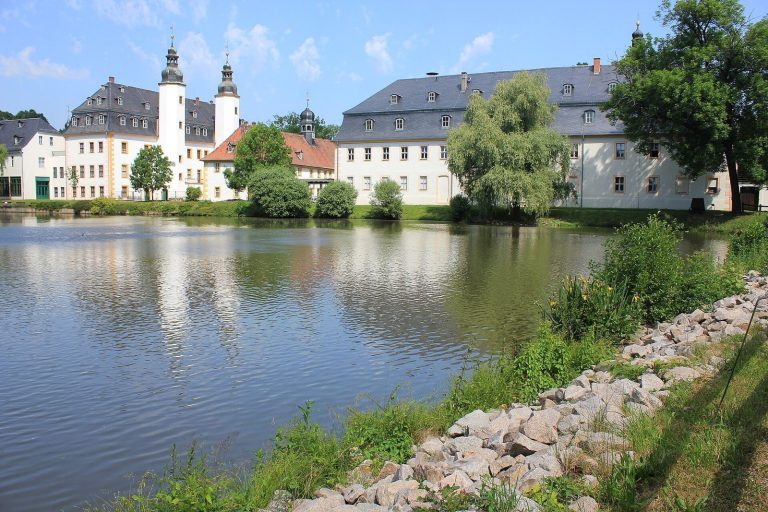 Blankenhain Castle: A Water Castle and Agricultural Museum in Germany