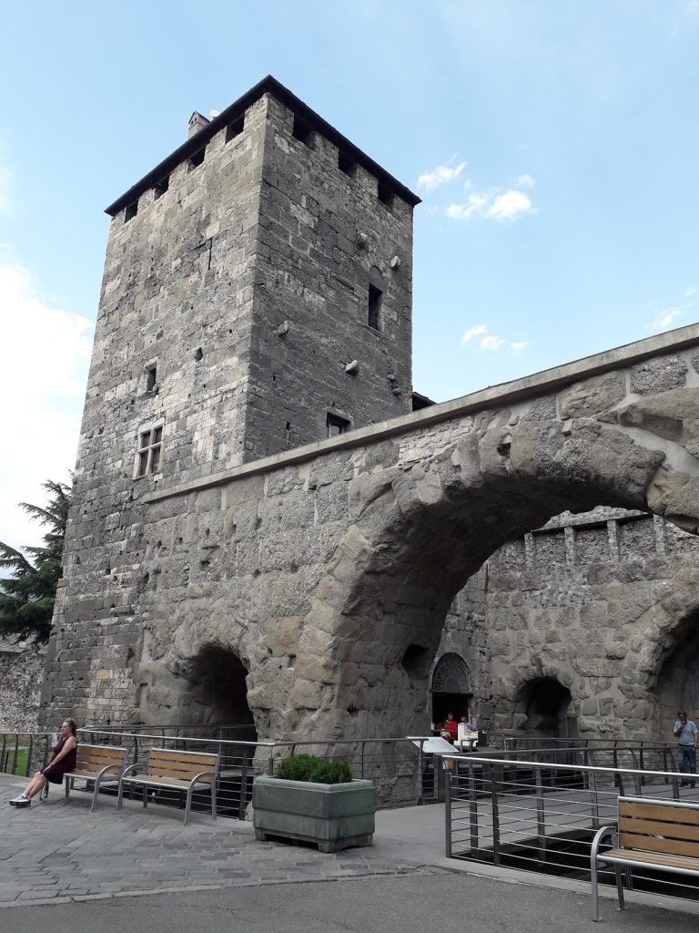 Roman Theatre of Aosta: An Early Imperial Performance Building 5 Roman theatre of Aosta