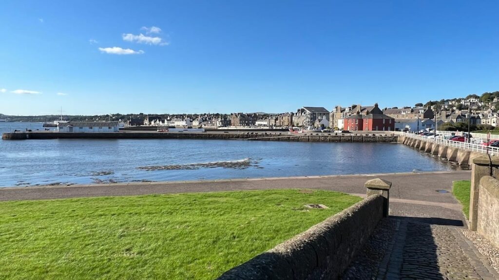 Broughty Castle: A Fortified Stronghold on the River Tay 4 Broughty Castle