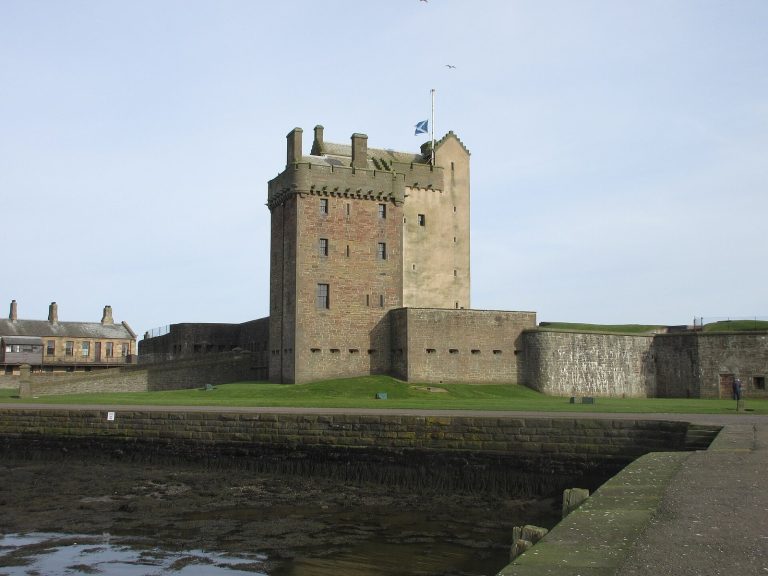 Broughty Castle: A Fortified Stronghold on the River Tay