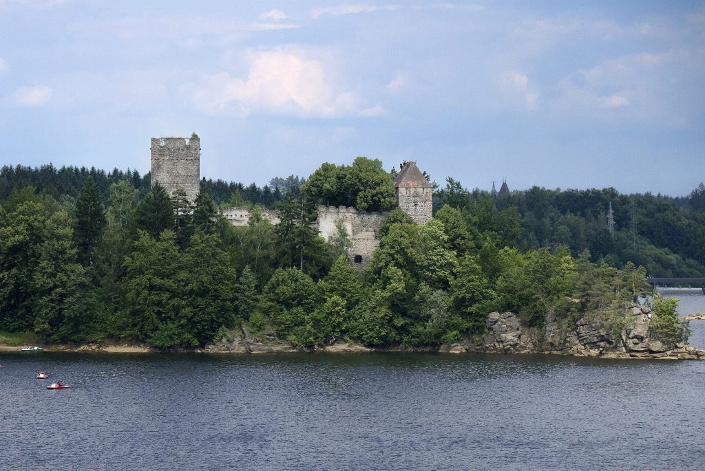 Burg Ottenstein: A Medieval Hilltop Castle in Austria 3 Burg Ottenstein