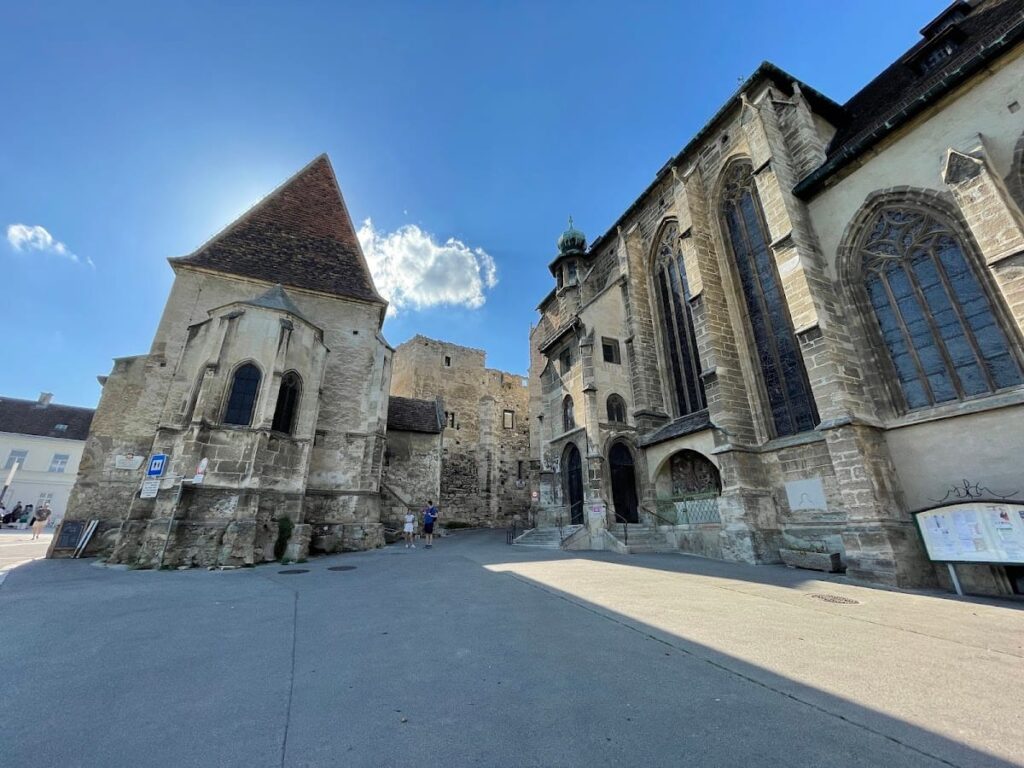 Burg Perchtoldsdorf: A Historic Castle in Austria 9 Burg Perchtoldsdorf