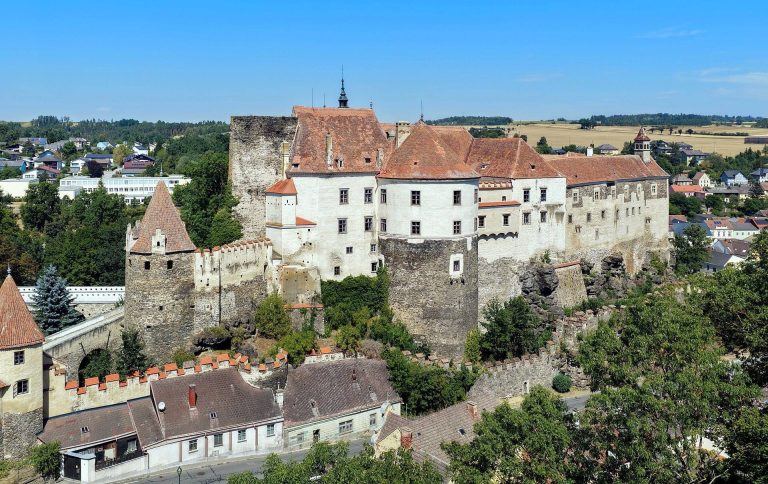 Burg Raabs an der Thaya: A Medieval Hilltop Castle in Austria