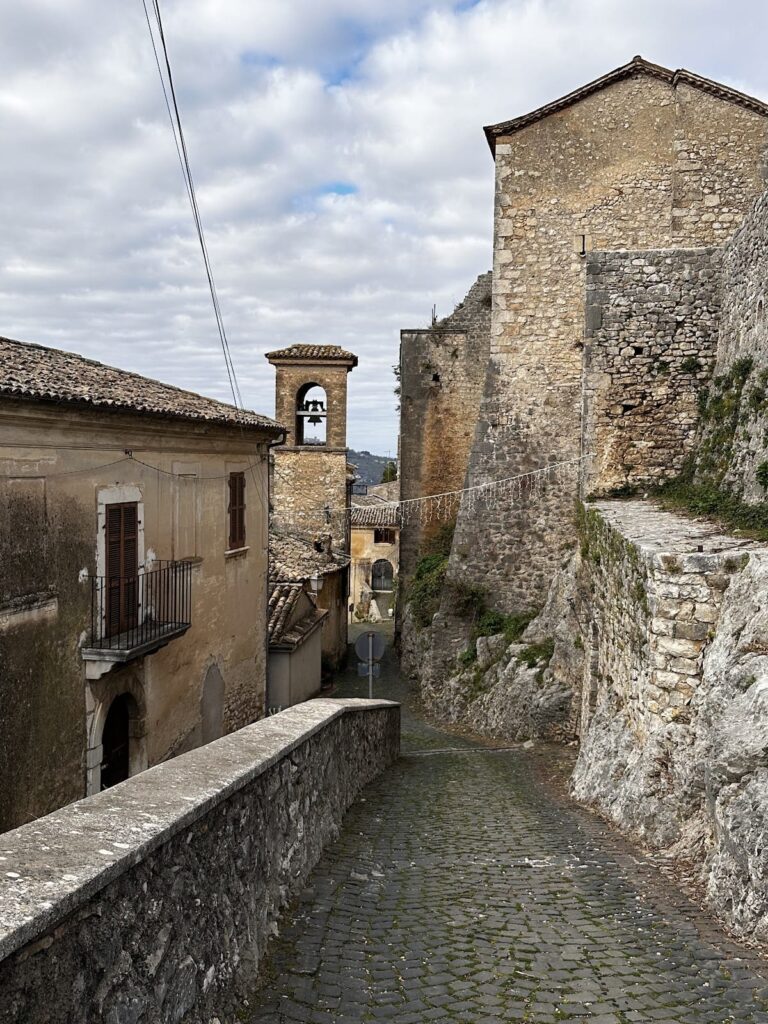 Castello di Monte San Giovanni Campano