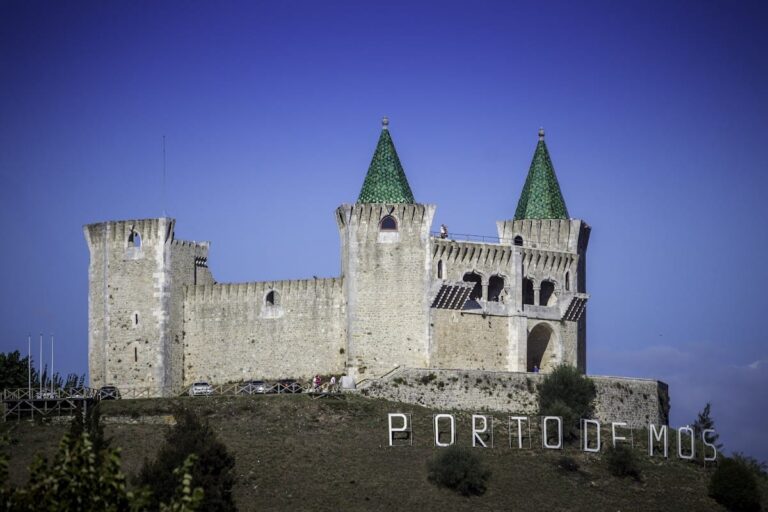 Castelo de Porto de Mós: A Historic Fortress in São João Baptista, Portugal